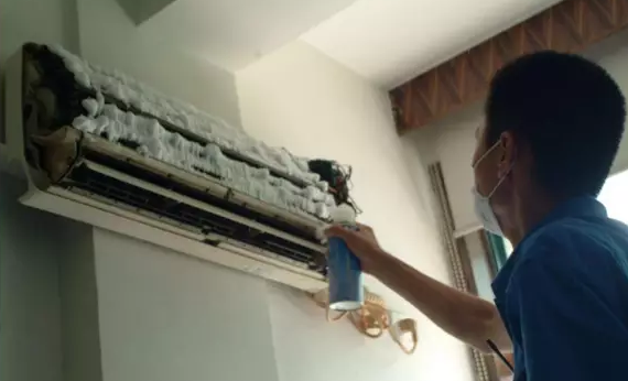 挂壁式空调维修